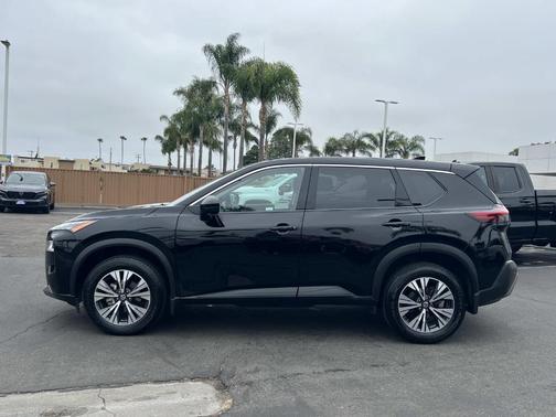 Black 2021 Nissan Rogue SV