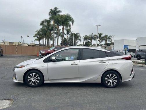 Titanium 2022 Toyota Prius Prime XLE