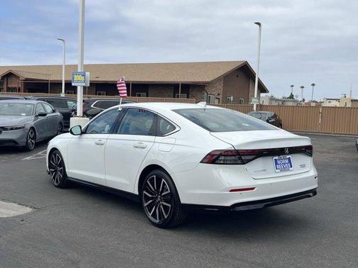 White 2023 Honda Accord Hybrid Touring