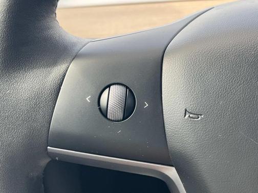 White 2024 Tesla Model Y Long Range