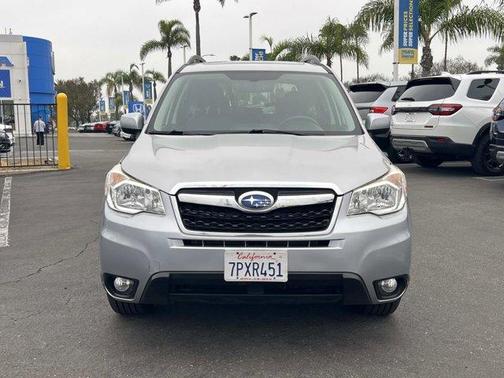Ice Silver Metallic 2016 Subaru Forester 2.5i Limited