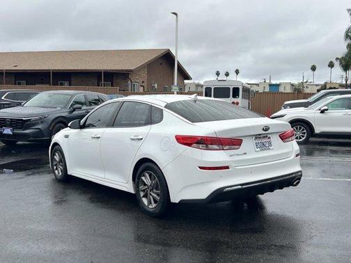 2020 Kia Optima LX