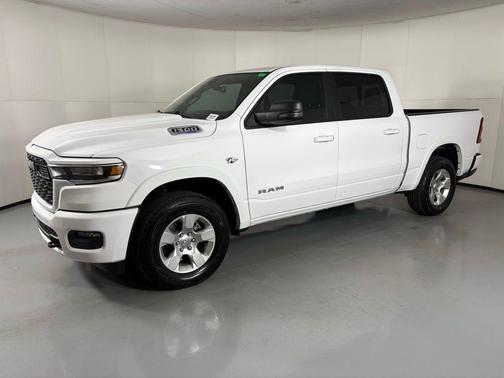 Bright White Clearcoat 2026 RAM 1500 Big Horn/Lone Star