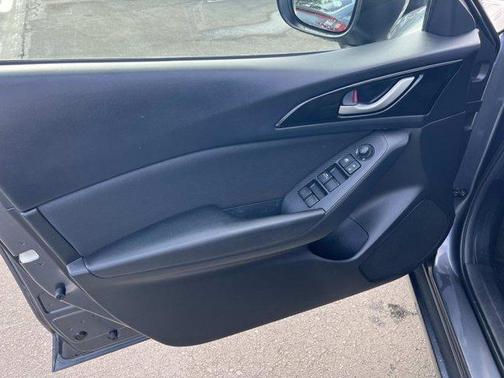 2016 Mazda Mazda3 i Touring