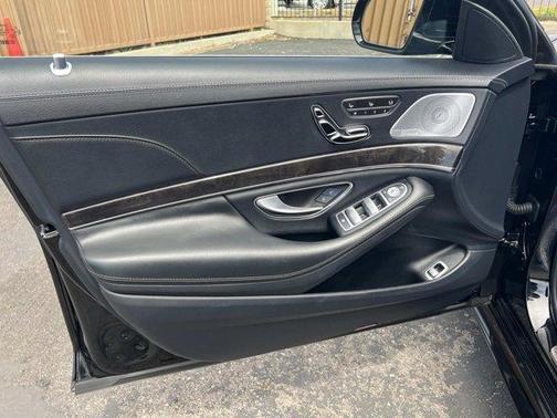 Black 2016 Mercedes-Benz S-Class S 550