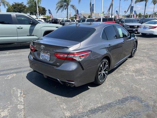 2019 Toyota Camry SE
