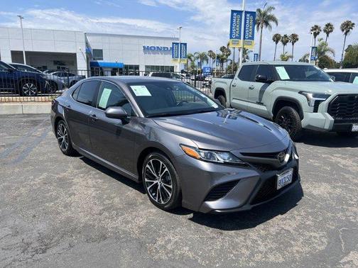 2019 Toyota Camry SE