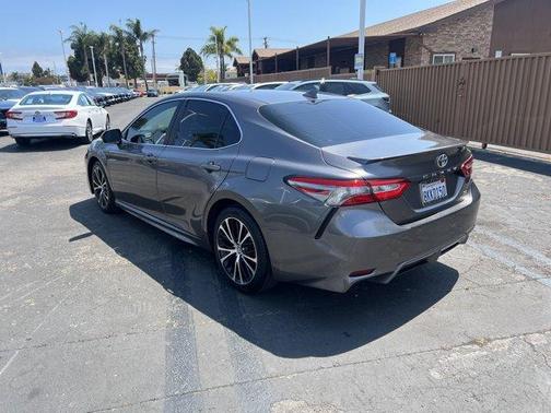2019 Toyota Camry SE