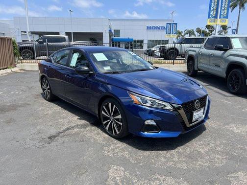 2022 Nissan Altima 2.5 SR