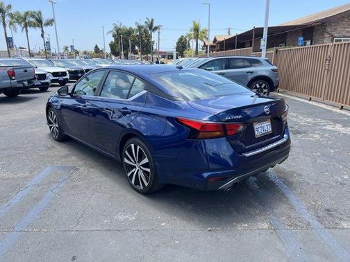 2022 Nissan Altima 2.5 SR