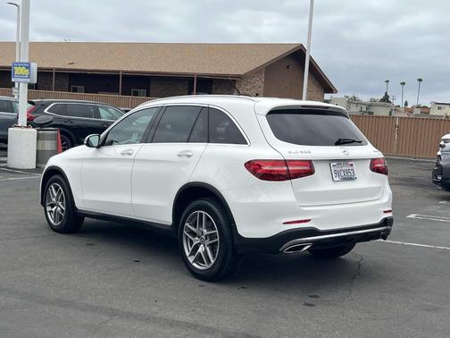White 2019 Mercedes-Benz GLC 300 Base 4MATIC