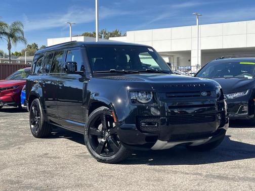 2023 Land Rover Defender X-Dynamic SE