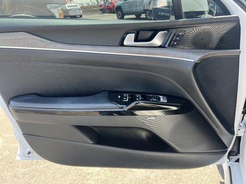 2023 Kia K5 EX