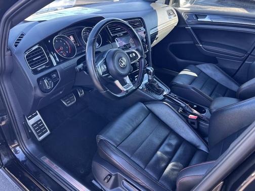 2018 Volkswagen Golf GTI 2.0T SE 4-Door