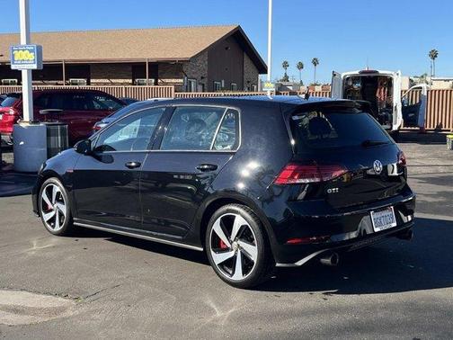 2018 Volkswagen Golf GTI 2.0T SE 4-Door