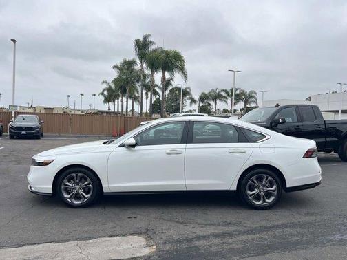 Platinum White 2024 Honda Accord EX