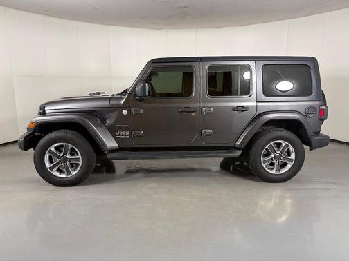 Granite Crystal Clearcoat Metallic 2020 Jeep Wrangler Unlimited Sahara