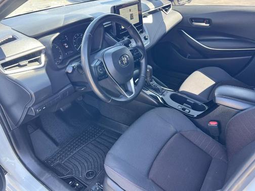 Ice 2023 Toyota Corolla SE