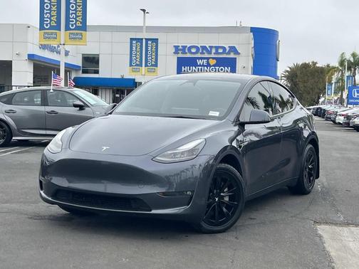 2023 Tesla Model Y Long Range