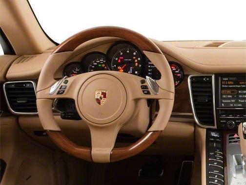 2013 Porsche Panamera Platinum Edition