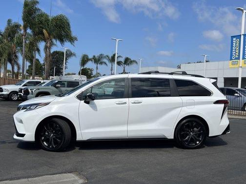 2023 Toyota Sienna XSE