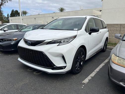 2023 Toyota Sienna XSE