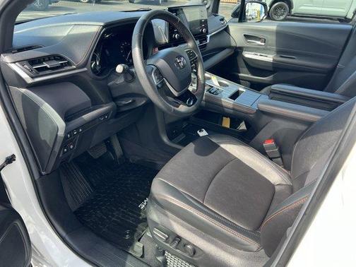 2023 Toyota Sienna XSE
