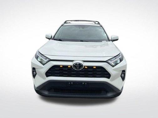 Blizzard Pearl 2022 Toyota RAV4 XLE Premium