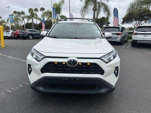 Blizzard Pearl 2022 Toyota RAV4 XLE Premium