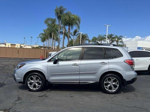 Ice Silver Metallic 2017 Subaru Forester 2.5i Touring