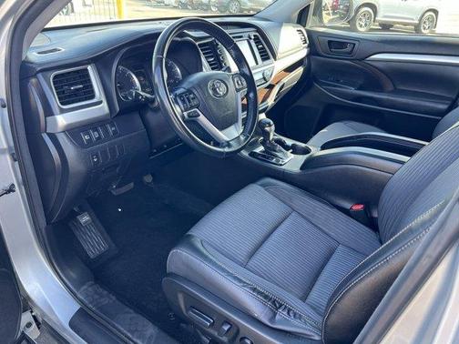 2017 Toyota Highlander LE Plus
