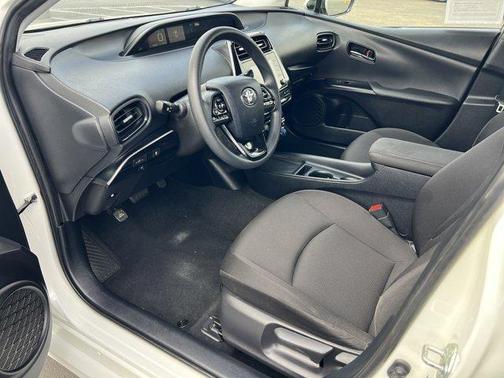 2020 Toyota Prius L