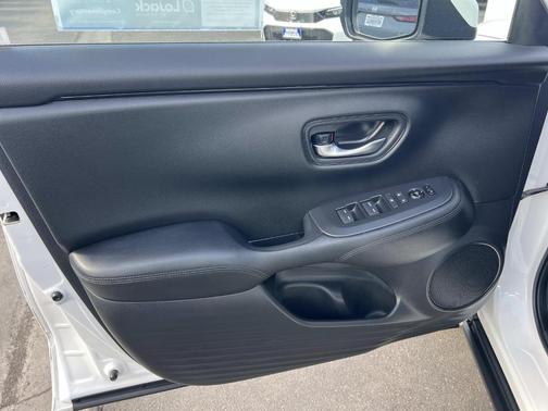 White 2023 Honda HR-V LX