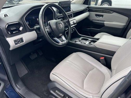 Blue 2024 Honda Pilot Elite
