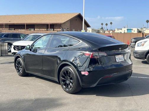 2024 Tesla Model Y Standard Range