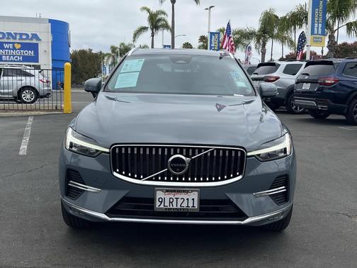 Gray Metallic 2023 Volvo XC60 B5 Plus Bright Theme