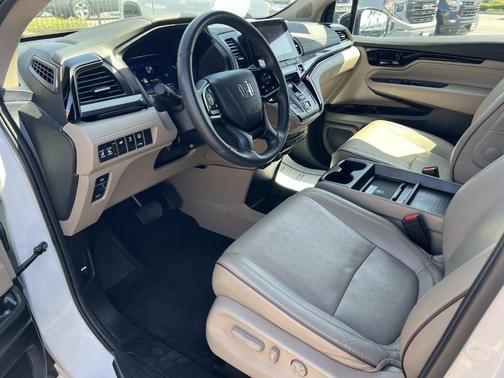 Platinum White Pearl 2024 Honda Odyssey Elite