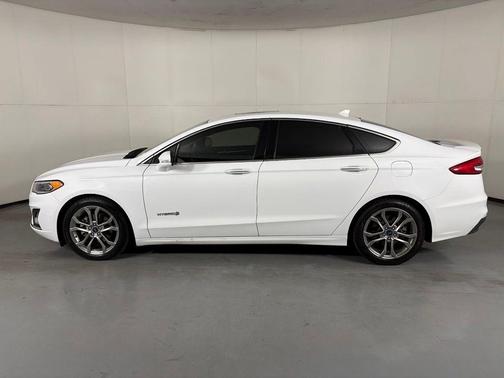 Oxford White 2019 Ford Fusion Hybrid Titanium