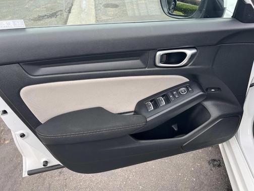 Platinum White Pearl 2023 Honda Civic LX