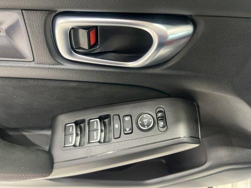 2023 Honda Civic Type R Base