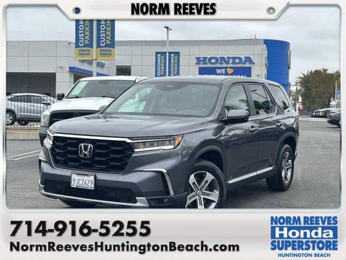 Modern Steel Metallic 2023 Honda Pilot EX-L 8-Passenger