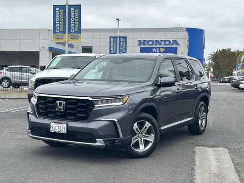 Modern Steel Metallic 2023 Honda Pilot EX-L 8-Passenger