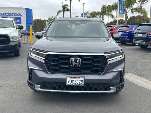 Modern Steel Metallic 2023 Honda Pilot EX-L 8-Passenger