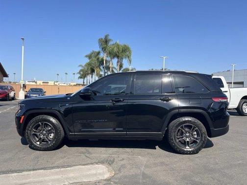 Diamond Black 2023 Jeep Grand Cherokee 4xe Trailhawk Carb State Pkg