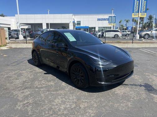 2024 Tesla Model Y Long Range