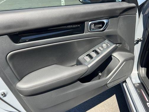 2025 Honda Civic Hybrid 