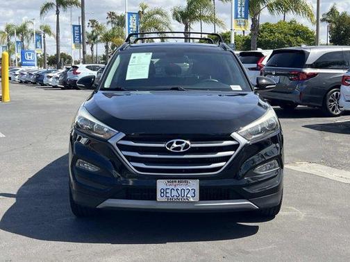 Black Noir Pearl 2018 Hyundai TUCSON Value