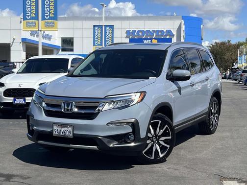Gray 2022 Honda Pilot Elite