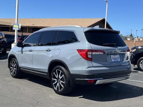 Gray 2022 Honda Pilot Elite