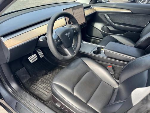Gray 2022 Tesla Model 3 Performance